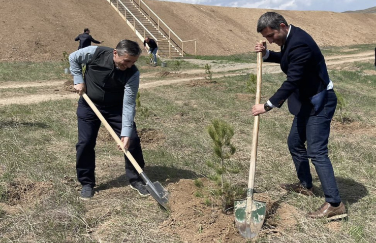 Ulu Öndər Heydər Əliyevin 100 illik yubileyi ilə əlaqədar ağacəkmə tədbirləri davam edir